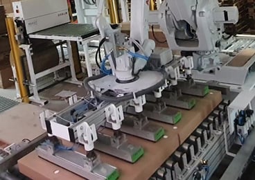 Manipulación de partes de muebles con las garras de área grande Kenos de Piab en una solución de Go GmbH