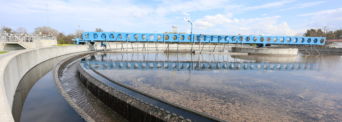 Activated carbon vs. ozonation – a quick comparison for fourth-stage planning