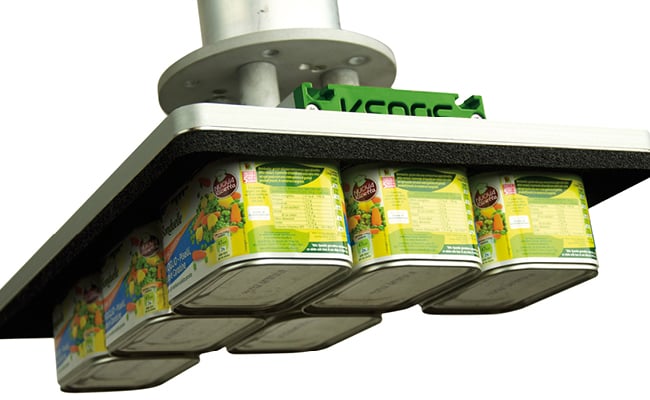 Зональный захват Kenos® компании Piab, поднимающий банки