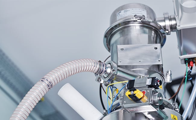 Conveyor for sugar transport