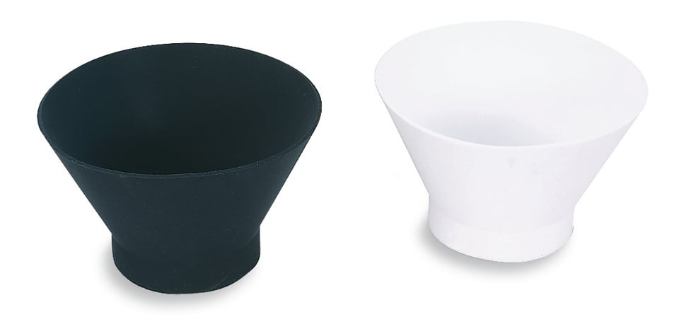 Fluidising cone 21 made of polyethylene