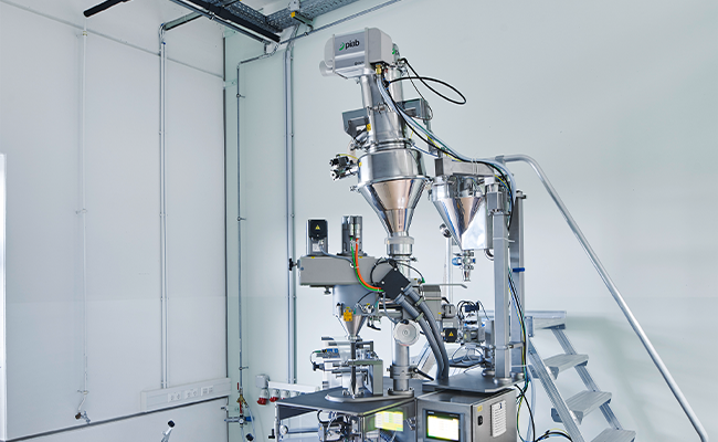 Sachet filling with Piab vacuum conveyor