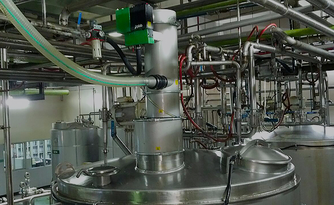 Reactor filling with ATEX conveyor