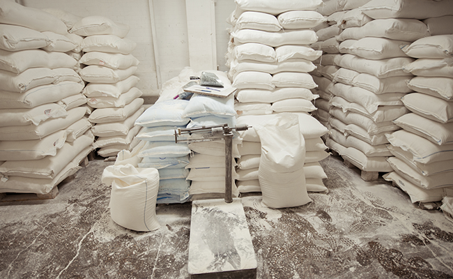 spills in industrial facilities - risk of slips