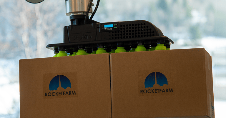 Piab und Rocketfarm bringen Freyja auf den Markt - die Palettierlösung