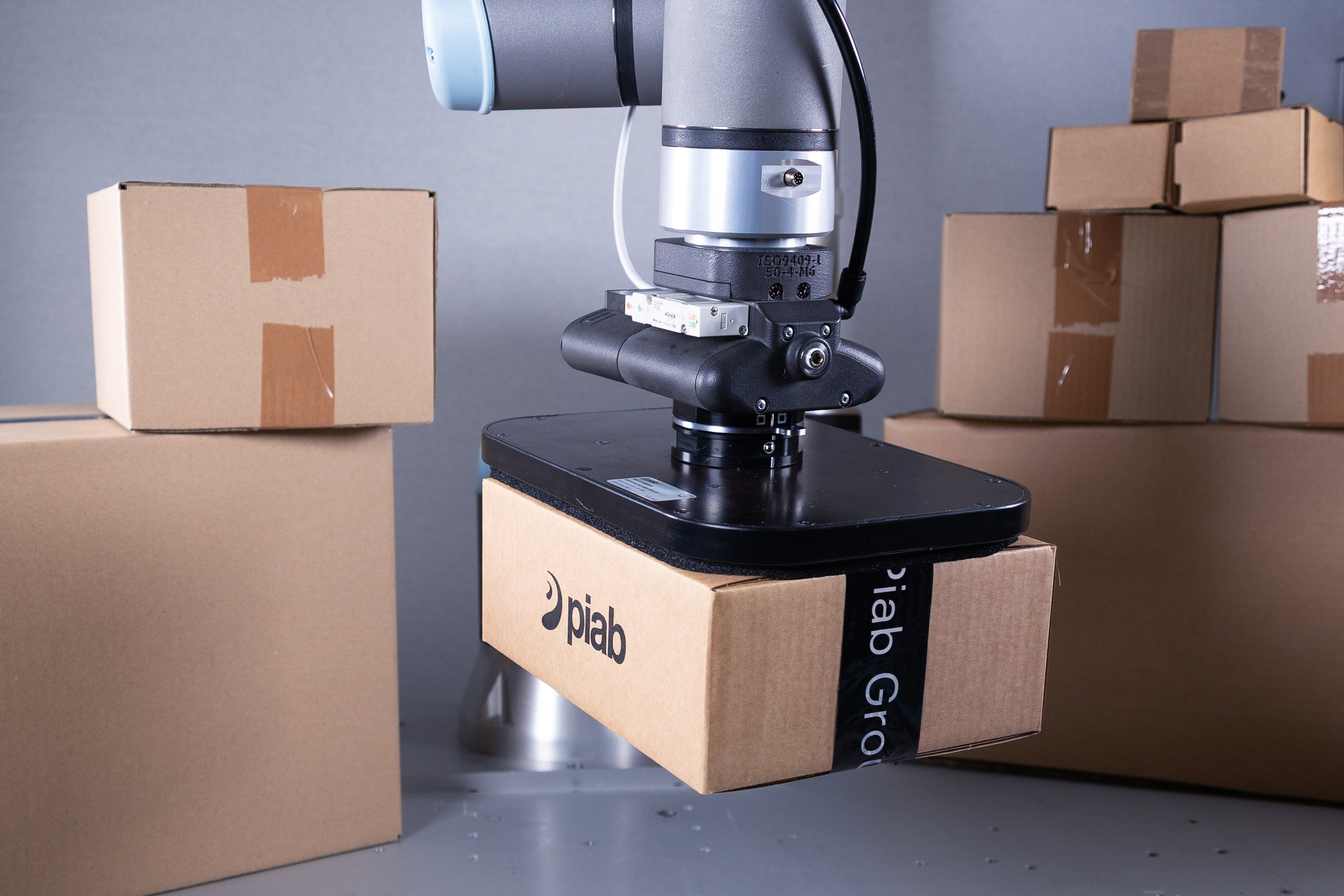 Kenos® lança a Kenos® Cobot Medium (KCM) para manipulação flexível e de alta carga útil com cobots