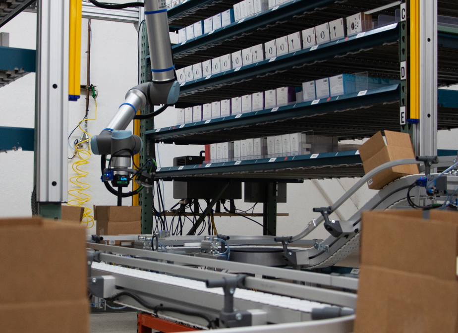 Robot pick and place and packing