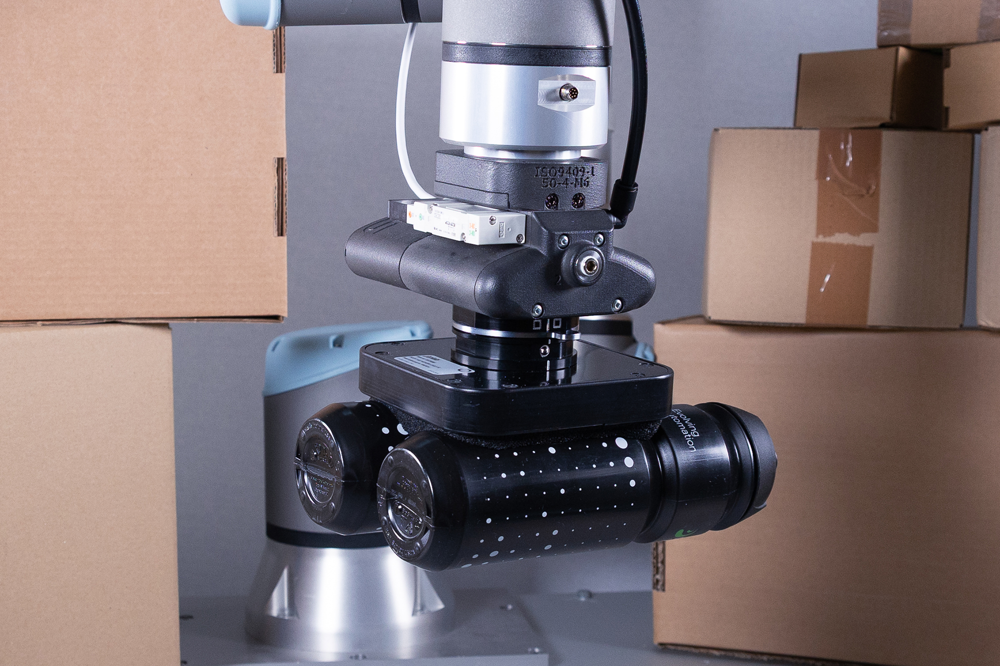 Kenos KCM Cobot Medium - Lightweight cobot vacuum gripper for high